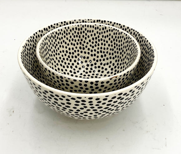 Nesting Dotted Bowls