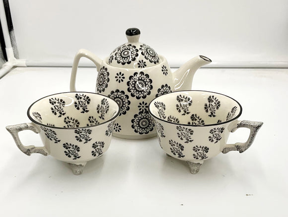 Ollie & Olivia Tea Set