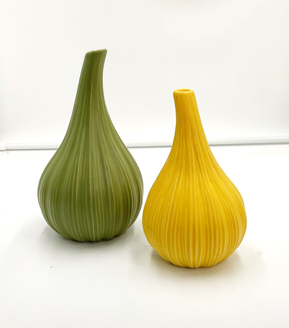 Gourd Vase Pair