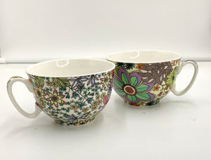 Pair Gracie mugs