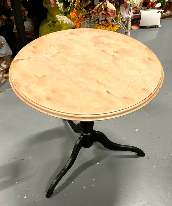 Round Paint Wash Table