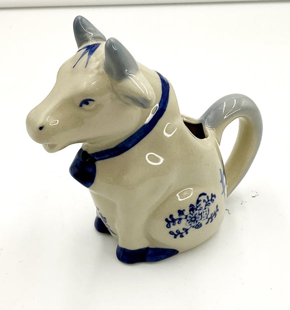 Sitting Cow Creamer