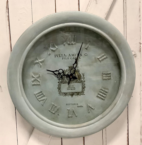 Aged Historia Clock