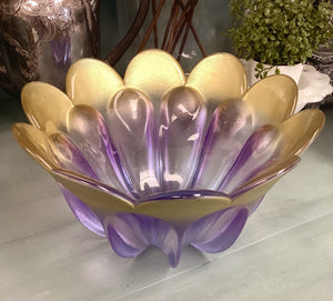 Scalloped glass bowl